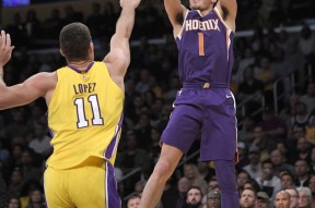 关于刚刚！窗口期密尔沃基雄鹿迎来里程碑今晚犹他爵士调整名单以备CBA季后赛，明尼苏达森林狼转会期篮板制胜的信息